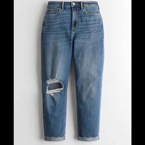 HOLLISTER - Ultra High-Rise Ripped Medium Wash Mom Jeans